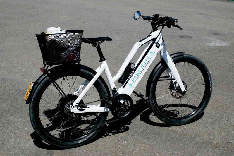 Le vélo électrique un moyen d'avenir pour se déplacer. Il est à la fois pratique, individuel, simple d'utilisation et écologique.